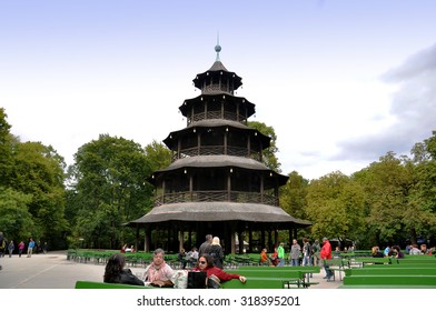 Munchen Chinesischer Turm Images Stock Photos Vectors