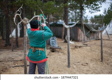 MURMANSK, RUSSIA - SEPTEMBER 18: Unidentified Sami People At Sami Village, A Finno-Ugric People Inhabiting Sápmi, Which Today Encompasses Large Northern Parts Of Norway, Sweden, Russia On Sep 18, 2019