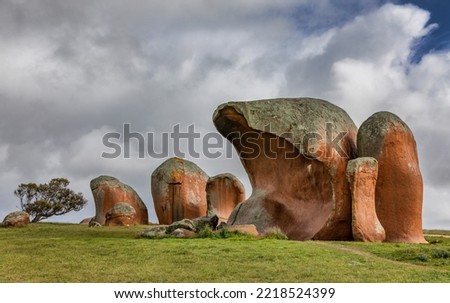 Murphy's Haystacks - Inselbergs - ancient, wind-worn pink Hiltaba Granite boulders formed by uneven weathering of crystalline rock - South Australia