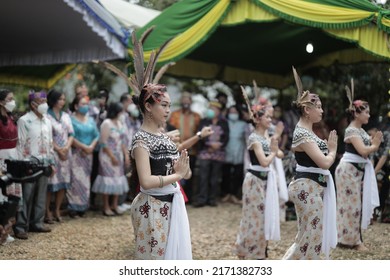 Murung Raya, Indonesia - March 15, 2022 : A Portrait Of Welcome Dance From One Of Borneo Dayak Tribe At Traditional Wedding.