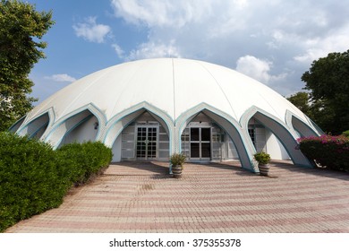 MUSCAT, OMAN - NOV 29, 2015: Exterior View Of The Childrens Museum In Muscat.  Sultanate Of Oman, Middle East