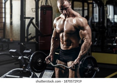 Muscular Athletic Bodybuilder Fitness Model Doing Stock Photo ...