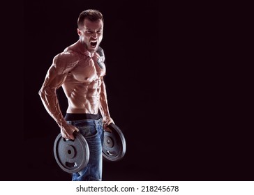 Muscular Man Weightlifting ,screaming And Roar