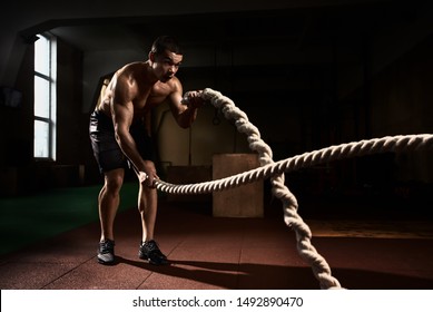 7,012 Battle rope exercise Images, Stock Photos & Vectors | Shutterstock