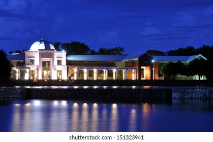 Museum Of Fine Arts In Montgomery, Alabama / Museum Lights