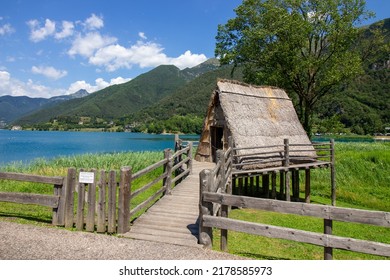 Museum Palafitte Lago Maggiore und Tenno Alpine Seen im Trentino Italienische Alpen Bezaubernde Landschaften unter den Bergen Europas 