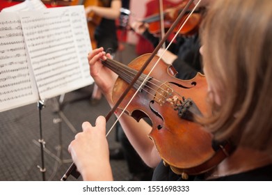 Music School on the violin is one of the most popular instruments