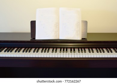 Musical Instrument Digital Piano