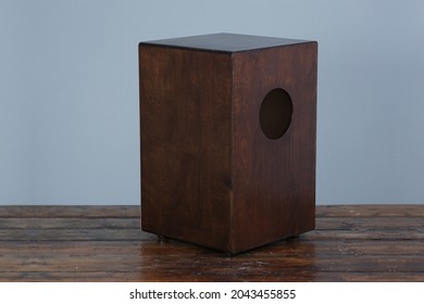 Musical instrument from Peru. Street drum cajon. Suitable for all styles of music. Popularly known as the "Pereun stool." Cajon is well represented in flamenco music.