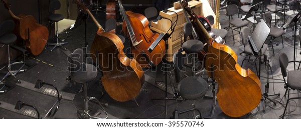 musical
instruments in an orchestra during a
break.
