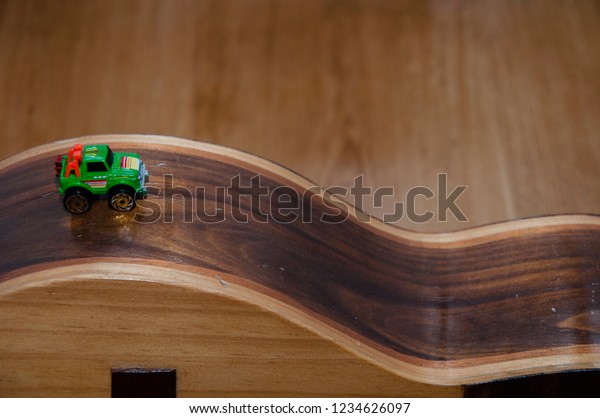 Musical road for toy cars\
