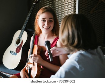 3,004 Musician interview Images, Stock Photos & Vectors | Shutterstock