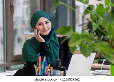 9,990 Working Saudi Woman Images, Stock Photos & Vectors 