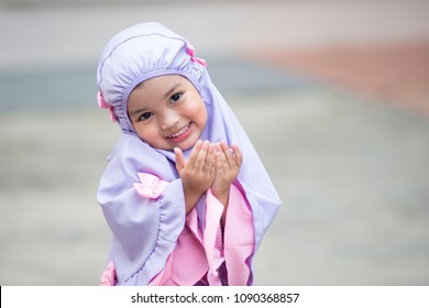 kids dua images stock photos vectors shutterstock https www shutterstock com image photo muslim kid girl wearing hijab praying 1090368857