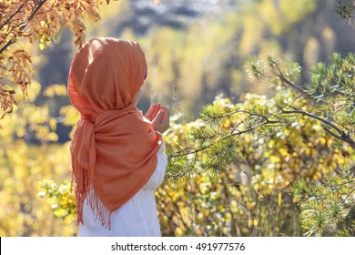 Muslim Little Kid Praying