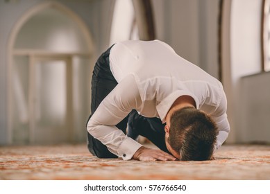 Similar Images, Stock Photos & Vectors of Muslim man prostrating on the ...