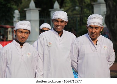 Muslim Scholars On The Way To Friday Prayers Taken In Jakarta On 27 November 2020