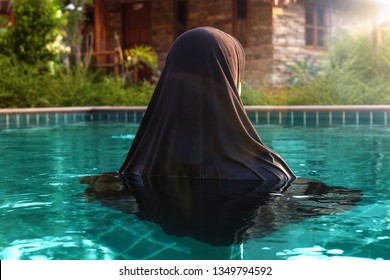 swimming hijab