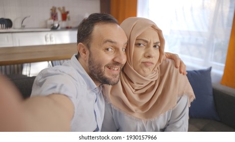 3,967 Arab Girl Selfie Images, Stock Photos & Vectors | Shutterstock