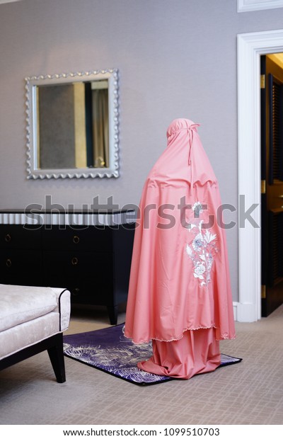 Muslim Prayer Dress Maureen