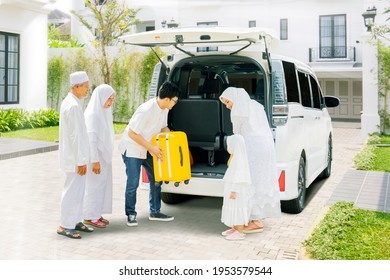 Muslim Young Family Preparing For Leaving With A Car While Visited Their Grandparents Of House And Standing On Road