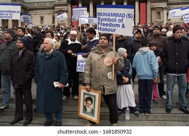 Muslims Protests Against Islamophobia And Insulting Prophet Muhammad / London / 16-02-2006 /UK 