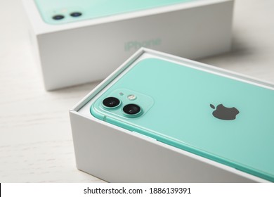 Iphone 10 Box Imagenes Fotos De Stock Y Vectores Shutterstock