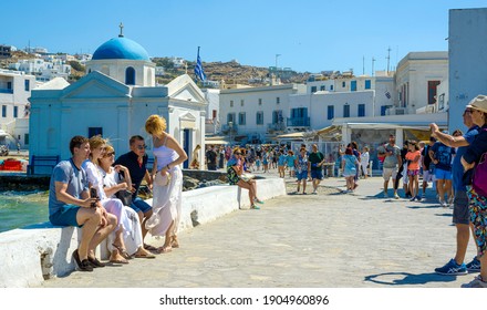 Mykons, Greece - 13 September 2019: Time Lapse Tourists Crowd The Port Of Aleykantra Island Of Mykonos