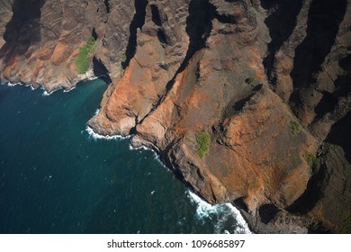 Na Pali Coast in Kauai Hawaii from helicopter - Shutterstock ID 1096685897
