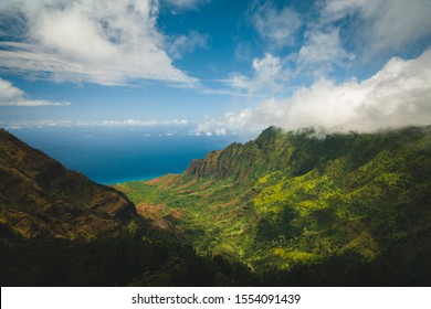 Na Pali Coast Landscape In Kauai, Hawaii