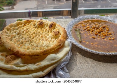 naan channa, indian and pakistani cuisine