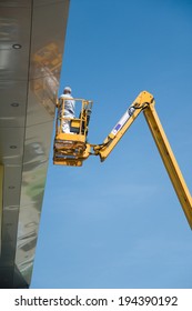 Nacelle Workers