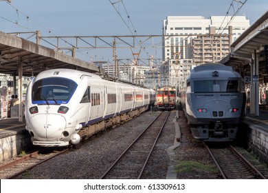 NAGASAKI, JAPAN - MARCH 12, 2017 : JR Limited Express Train 885 Series (Sonic/Camome), 787 Series (Tsubame) And JR Local Train Are Stop At Nagasaki  Station.