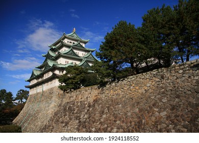 名古屋城 しゃちほこ の画像 写真素材 ベクター画像 Shutterstock