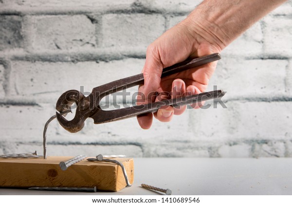 nail jack nail puller