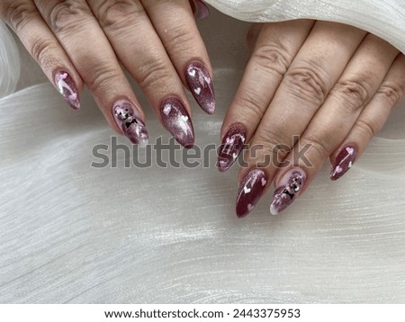 Cắt-eye nails polish manicure with heart design