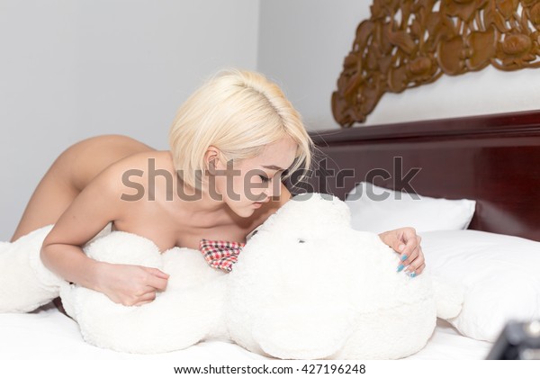 Kaylani lei party girls Naked mature women with big buttocks