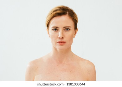 Schönes Gesicht Junge Mädchen mit nackten Stockfoto Shutterstock