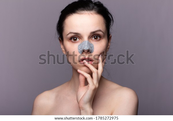 Mujer Desnuda En La Nariz Desnuda Foto De Stock Shutterstock