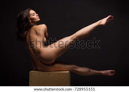 naken yoga modeller