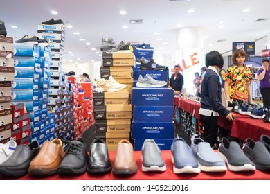 skechers outlet las vegas