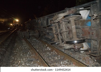 139 Train track iso Images, Stock Photos & Vectors | Shutterstock