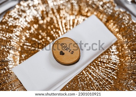 The name Chris - Stunning gold plated dinner plate with wooden name tag Christopher and love heart chopped wood log