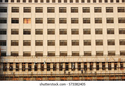 NANCHANG CHINA-Dec24, 2012:workers In A Developer To Invest In The Construction Of Commercial Real Estate Office Renovation Projects. Real Estate Is One Of The Pillar Industries Of Chinese Government.