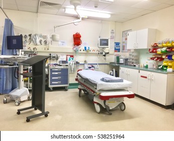 Nantional Health Service, UK - 22nd October 2016: Emergency Hospital Resuscitation Room Of NHS Hospital, England, UK