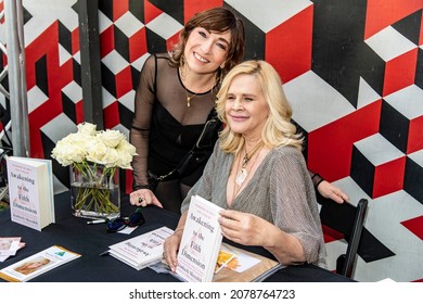 Naomi Grosmann Attends Kimberly Meredith Book Launch Event: Awakening To The Fifth Dimension At Wisdome LA, Los Angeles, CA On November 20, 2021