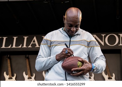 NAPA, CA - MAY 25, 2019: Trisha Yearwood, Jerry Rice At The Culinary Stage At BottleRock Napa Valley In Napa, CA 