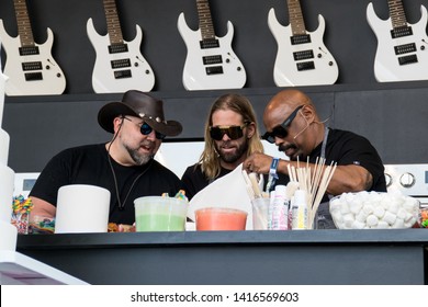 NAPA, CA - MAY 25, 2019: Duff Goldman, Sen Dog, Taylor Hawkins At The Culinary Stage At BottleRock Napa Valley In Napa, CA