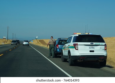 NAPA, CALIFORNIA - SEPTEMBER 16, 2017: Napa County Sheriff Department Officer Makes Traffic Stop Near Napa City, California