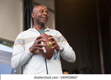 Napa, CA/USA: 5/25/19: Jerry Rice Speaks To The Crowd At BottleRock. He's A 3 Time Super Bowl Champion, NFL Most Valuable Player, Pro Football Hall Of Fame. 